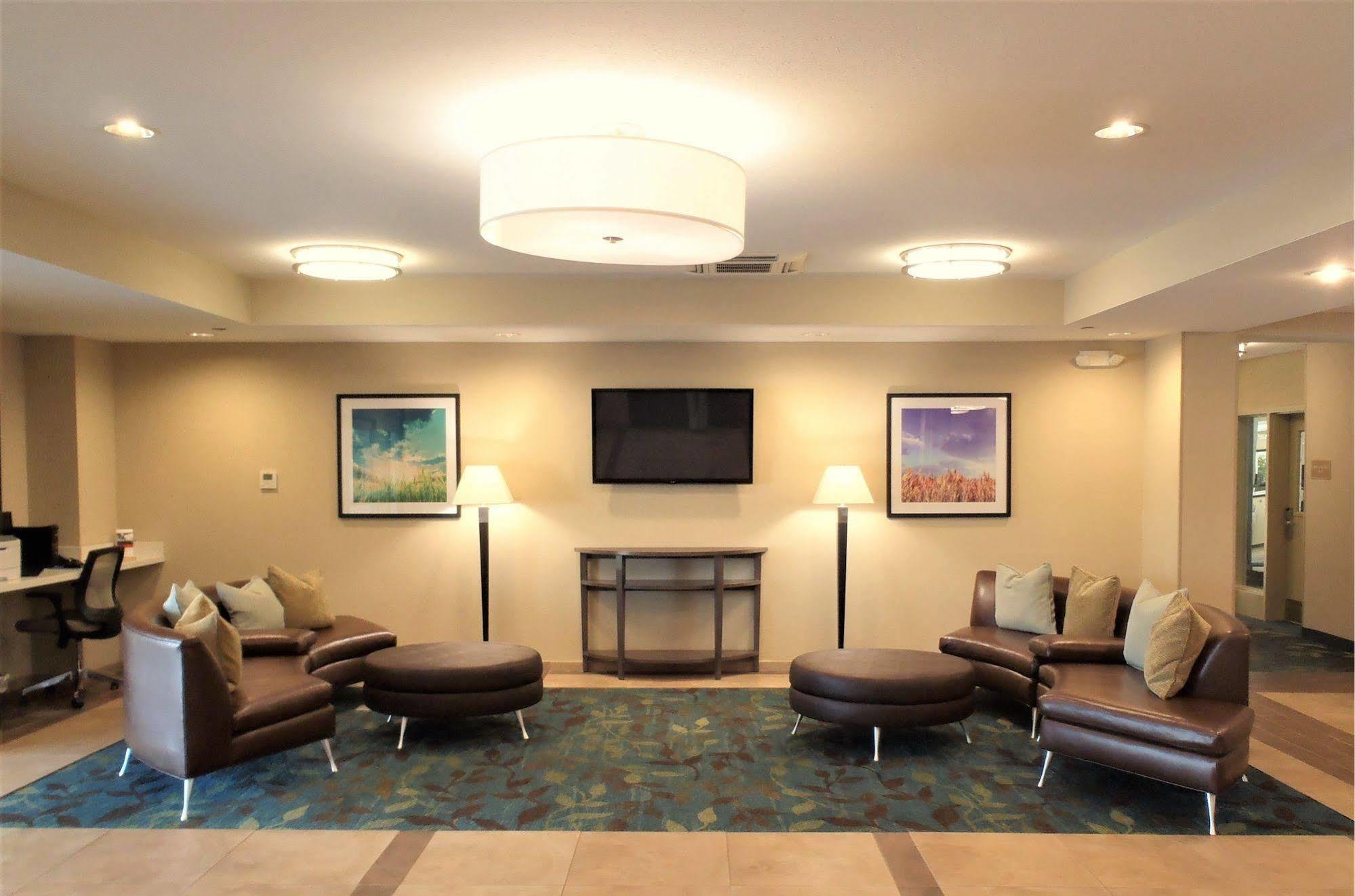 Candlewood Suites - Topeka West By Ihg Exterior foto